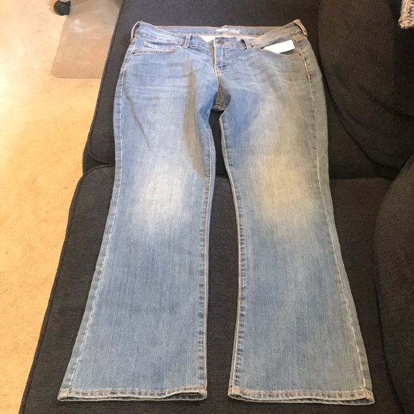 NWT Old Navy The Flirt Jeans Medium Wash Boot Cut 5 Pocket Jeans-Size-12 Short - Picture 10 of 11